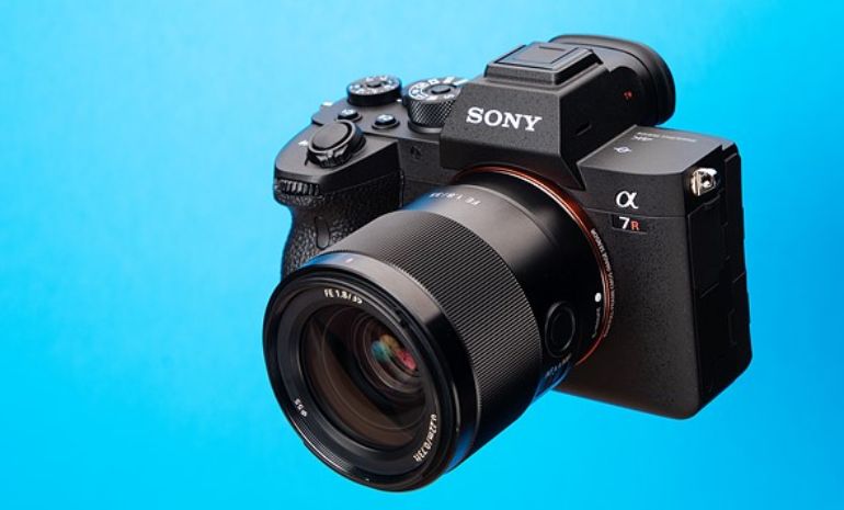 Sony Alpha a7R IV - camera for real estate photography